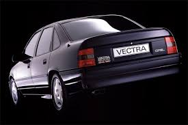 vijaroju1973's tweet photo. El Vectra A marcó una época. Diseño sobrio, buen comportamiento en carretera y versiones que iban desde el fiable 1.6 hasta el potente Vectra 2000 16v. ¿Lo mejor? Su equilibrio entre confort y deportividad. Hoy, es un youngtimer que gana valor entre coleccionistas. #vectra https://t.co/7NvESAIFCJ