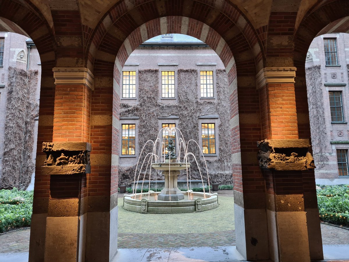 marian070249's tweet image. Goedemorgen twitter✖️vriend(inn)en  &amp;amp; nwe volgers hartelijk welkom in mijn tijdlijn Wens iedereen een prachtige woensdag,  met zon en weinig wind!
#Stadhuistuin 🙋🏼‍♀️☕️⛅️😘