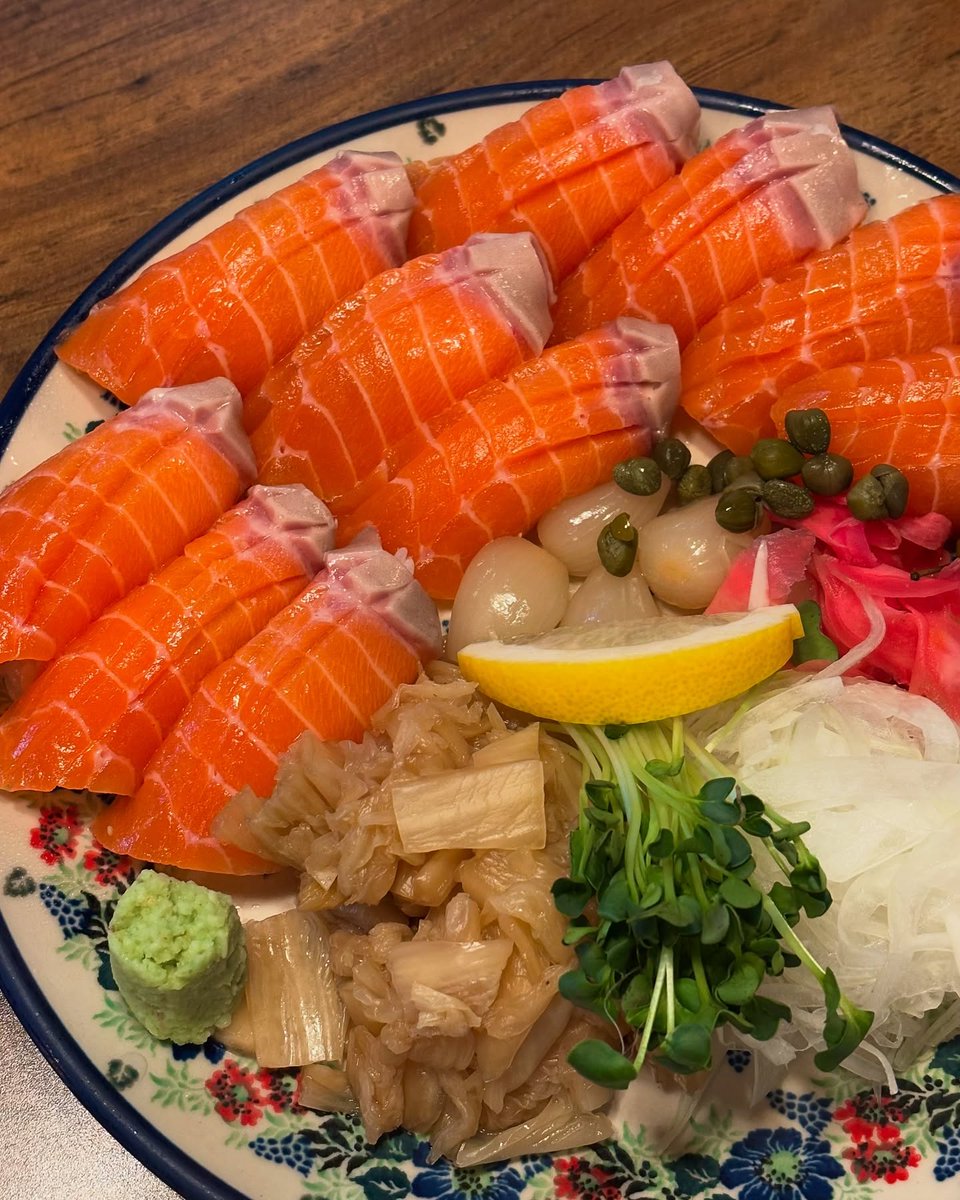 𝘯𝘢𝘺𝘺 tweet media