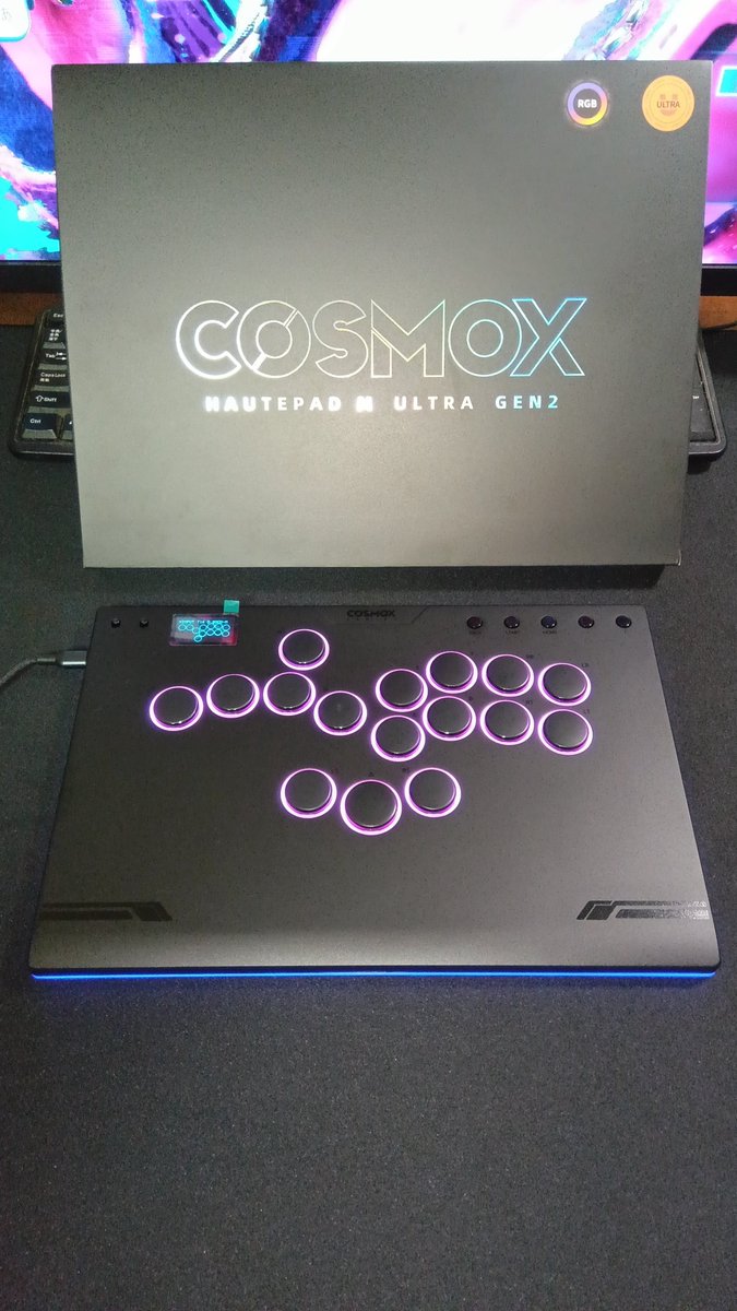 #Haute42 #COSMOX #レバーレス #高品質
Haute42|COSMOX-JP【公式】様より昨日レバーレスが届きました！
商品名：HautePad M Ultra Gen2
今回は恐れ多くもこちらの製品をプロモーションさせていただくことになりました。
初めてのレバーレスですがとにかくカッコイイ！！