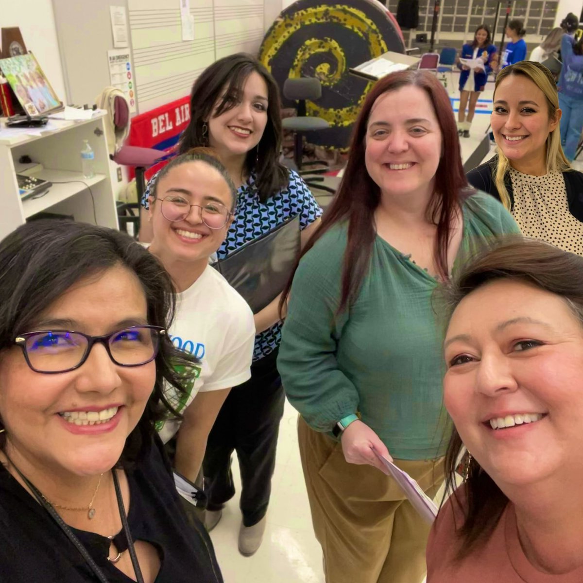 lslabrado_ehs's tweet image. Our first HS Region choir rhsl tonight! #teamsisd choir directors working hard and enjoying the beautiful sounds of amazing singers☺️ #SISDfinearts #tmea2026 #myfalconsingers