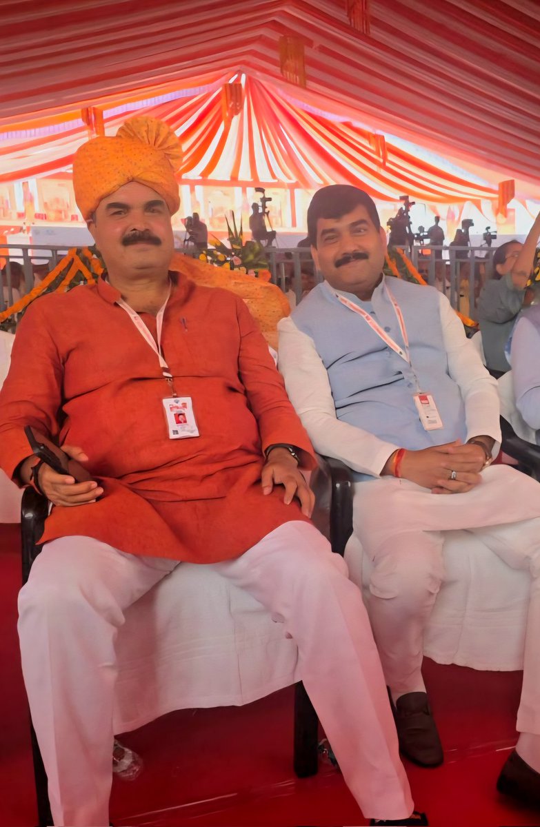 अयोध्या जिले के यशस्वी #लोकप्रिय_जिलाध्यक्ष आदरणीय श्री संजीव सिंह जी  आपको #जन्मदिन की हार्दिक बधाई एवं #शुभकामनाएं। प्रभु श्रीराम जी की कृपादृष्टि सदैव आप पर बनी रहे , आप सदैव स्वस्थ रहें दीर्घायु हो !!