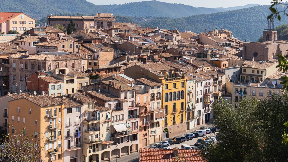 Convocatòries d’ajuts d’habitatge per a joves, majors de 65 anys i de bonificació de l’IBI
<a href="/ajtcardona/">Ajuntament de Cardona</a> 

manresadiari.cat/noticies/detai…