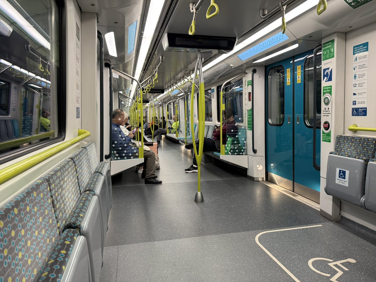 ひよこ (@fuwa_fuwamu) / Posts / X