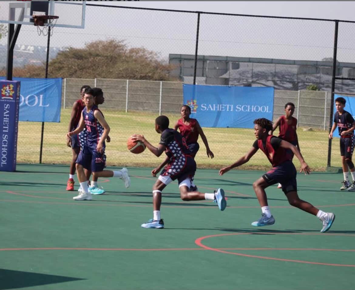 EliteCourtScout's tweet photo. Alexander James is a strong, confident 5’5” point guard who leads with skill and determination. His quick handles, sharp vision, and fearless play make him a dominant force on the court and a true leader who inspires his teammates every game. https://t.co/gSWF2U5YOG