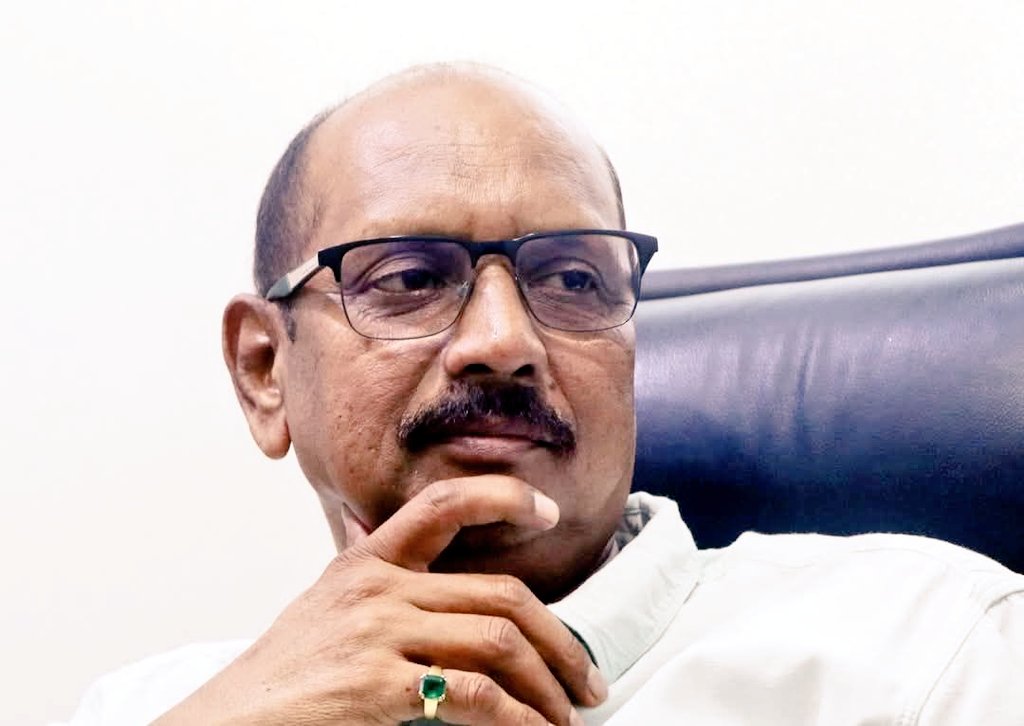 लगनशील एवं संवेदनशील वरिष्ठ पत्रकार श्री प्रकाश भटनागर जी को जन्मदिवस की अशेष शुभकामनाएं। 

श्री खेडापति हनुमान जी से आपके सफल,‌ सुखद एवं सुदीर्घ जीवन की मंगलकामना है।