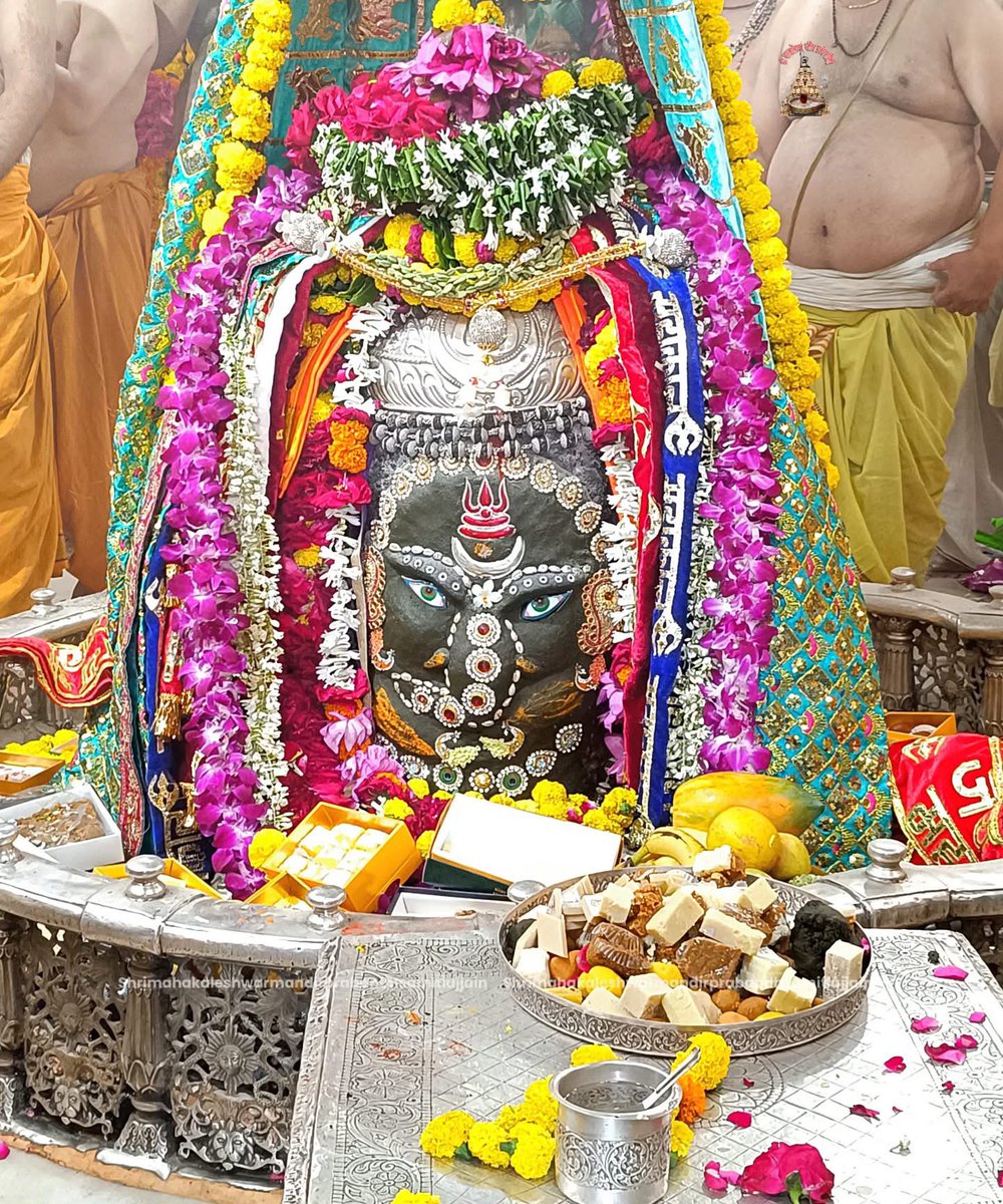 _DEV_Shukla's tweet image. श्री महाकालेश्वर ज्योतिर्लिंग जी के आज के भस्म आरती श्रृंगार दिव्य दर्शन 05.11.2025