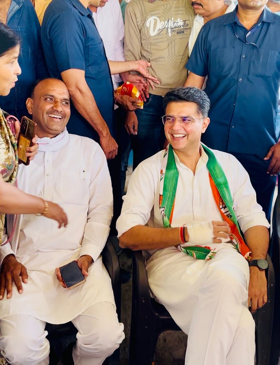 हाडोती की धरती पर सचिन पायलट जी की मीठी मुस्कान..!
<a href="/SachinPilot/">Sachin Pilot</a>