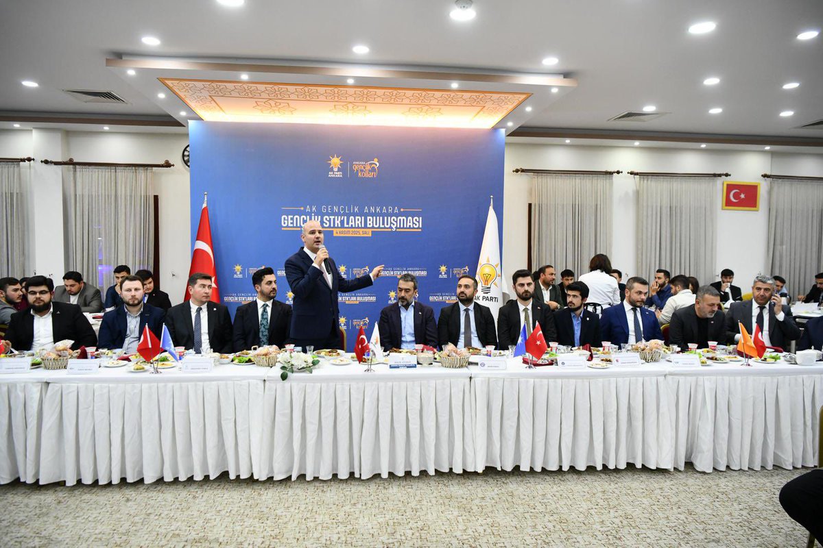 Ankara Gençlik STK’ları Platformu toplantısını gerçekleştirdik.

AK Parti Gençlik Kolları ev sahipliğinde; Sn. <a href="/DrOmerileri/">Dr. Ömer İleri</a>, <a href="/hakanhanozcan/">Hakan Han ÖZCAN 🇹🇷</a>, <a href="/avhalilatasoy/">Halil ATASOY</a>, <a href="/MuratErcan0606/">Murat Ercan</a> ve gençlik alanında çalışan STK’larla bir araya geldik. Toplantının hayırlara vesile olmasını diliyoruz.