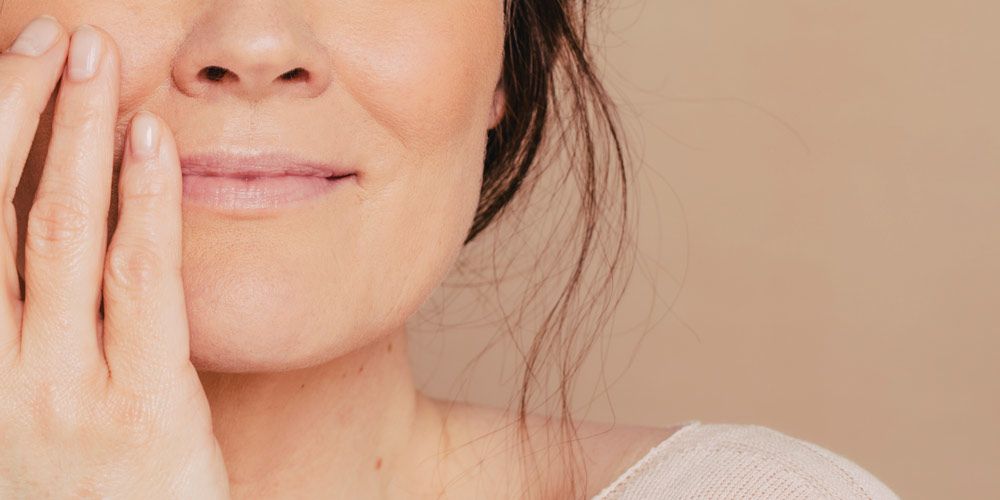 In de overgang kan je huid er opeens heel anders uitzien: droger, minder elastisch en zelfs dunner. Wat kun je daartegen doen? buff.ly/mRgKNwh