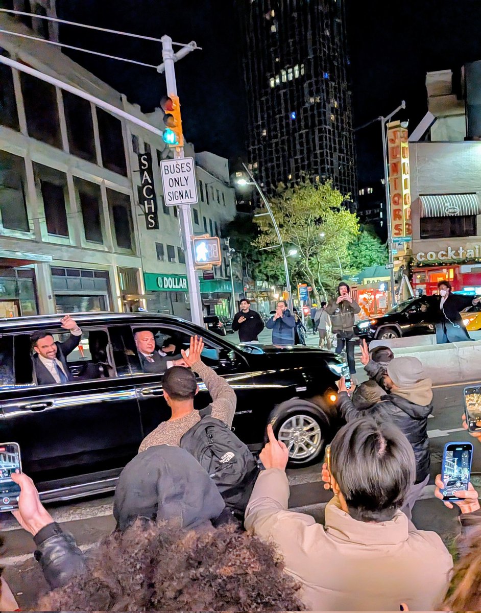 erickuo's tweet image. After 1am, @ZohranKMamdani greets the crowd on Flatbush that has been waiting for hours for him to come out
