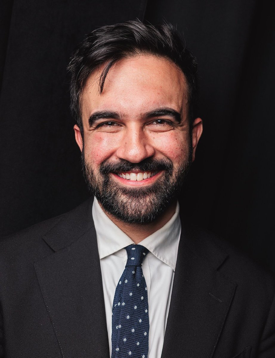 TARUNspeakss's tweet image. Bhakts are not celebrating Zohran Mamdani becoming NYC mayor despite him being of Indian origin.

- First because he is a musim..
- he supports Palestine 
- he is a democrat
- mentioned Nehru in winning speech. 

Bro gave multiple burnol moments to RW of both India &amp;amp; USA.