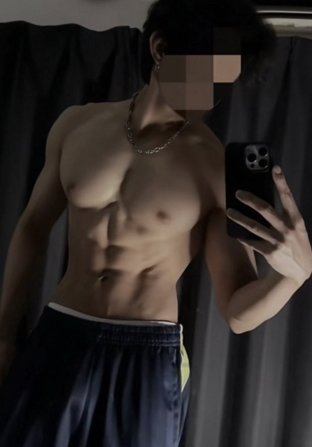 徐 (@qksluz) on Twitter photo 