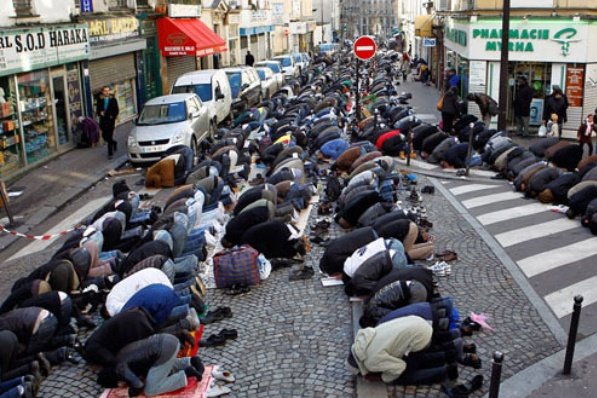 Jesus taught that when we pray, we should pray in secret and to the Father, with sincerity rather than for public display.

Meanwhile, Jews and Muslims have much in common. 👀