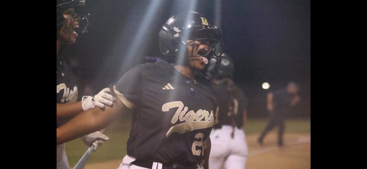 Kenya Harp (@kenyaharp33) on Twitter photo 