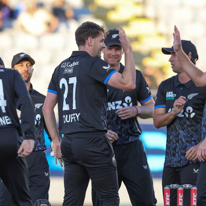 Good start from NZ bowlers vs WI in the PP 👌