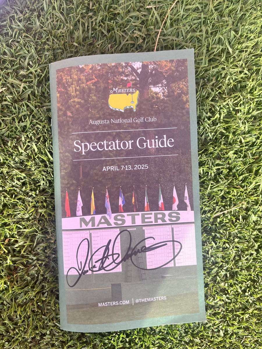 MuseumofGolf's tweet photo. Delighted to add these to the collection today. Thanks to Rory for taking the time https://t.co/VJ6J9CFp9h