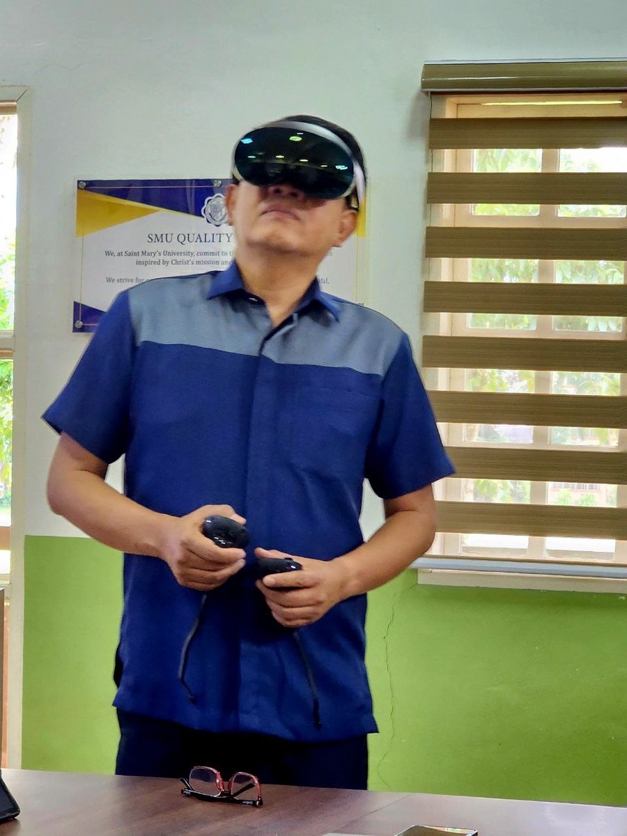 SmartNewsroom's tweet image. .@SaintMarysPH in Nueva Vizcaya takes a leap forward to a future powered by artificial intelligence as it renews its partnership with @LiveSmart through the Smart Wireless Engineering Education Program (SWEEP). Read more: bit.ly/47Lj5xV

#LearnSmart