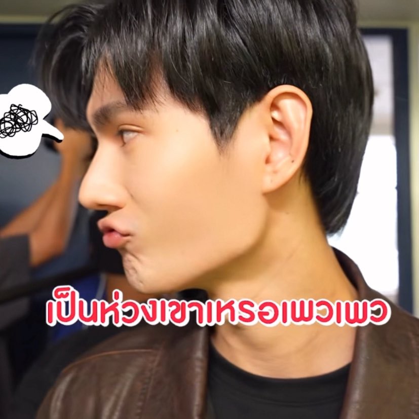 iiAsYolPPP's tweet image. 😼                                                        😽