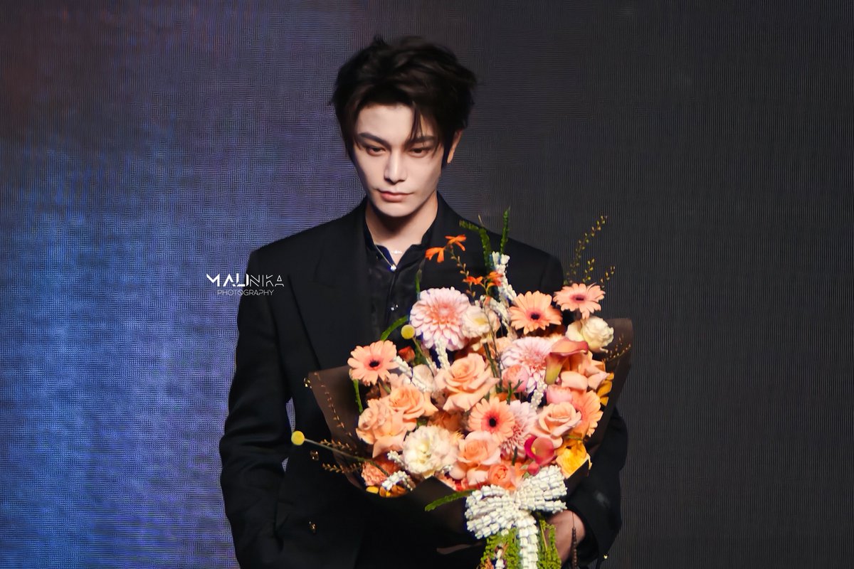 MalinikaPhoto's tweet photo. 251104 • #WeTVAlwaysMore2026 

💐💐💐

‼️Please DO NOT cut the credit‼️

#ติงอวี่ซี #丁禹兮 #DingYuxi 
#DingYuxiEncounterInBangkok https://t.co/cF73Nnkx0z