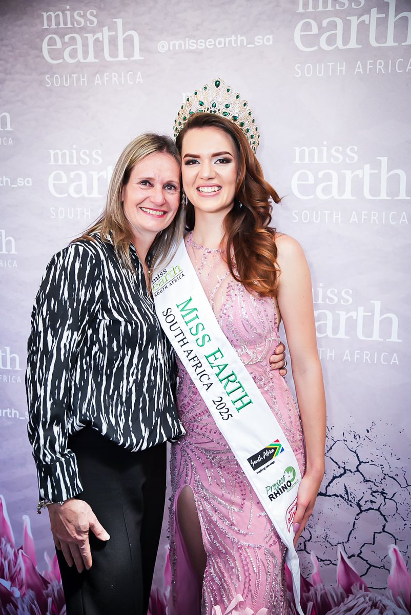 Wishing our #MissEarthSouthAfrica all the best for tonight <a href="/missearth_sa/">Miss Earth South Africa</a> 🌿💚 Proud of you gorgeous girl. You have a beautiful heart &amp;deserve to be on that stage tonight ! Thanks to our partners <a href="/PlayYourPartSA/">Play Your Part</a> <a href="/cathaypacific/">Cathay Pacific</a> <a href="/MySamsonite/">Samsonite</a> <a href="/SkinRenewalSA/">Dr Maureen Allem</a> <a href="/KryolanSA/">Kryolan South Africa</a> <a href="/EuropaArt/">Europa Art & Co</a>