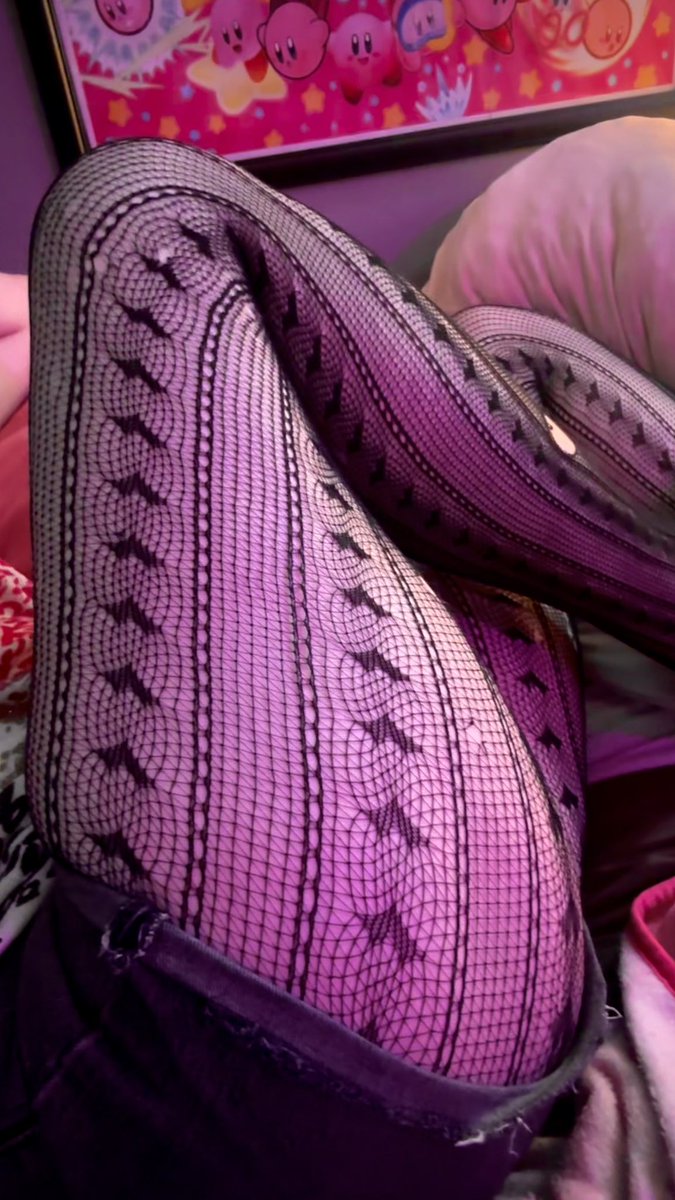 a random woman catcalled me “sexy legs” tonight and i think she mighta been onto something