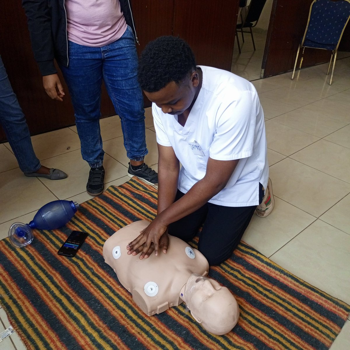 nnakenya's tweet photo. Training the trainees to deliver quality chest compressions and keep that rhythm going
 Join our next BLS Training on 12th Nov 2025 at Nurses Complex, KNH Grounds. 
Manuals available till 8th Nov — learn the right way to save a life. #BLSTraining #SavingLives #NNAKAcademy https://t.co/BKbdZpZtYT