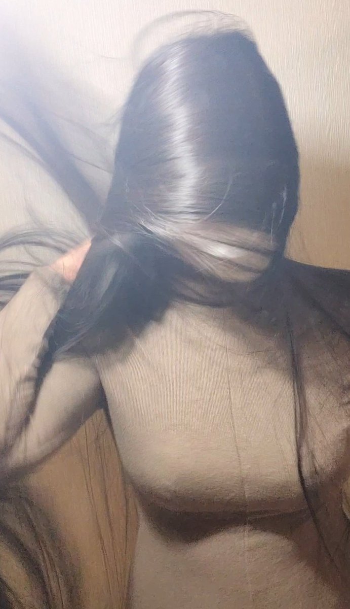 大暴れだけど艶とサラサラ感がわたしの髪フェチ心に刺さってます😌