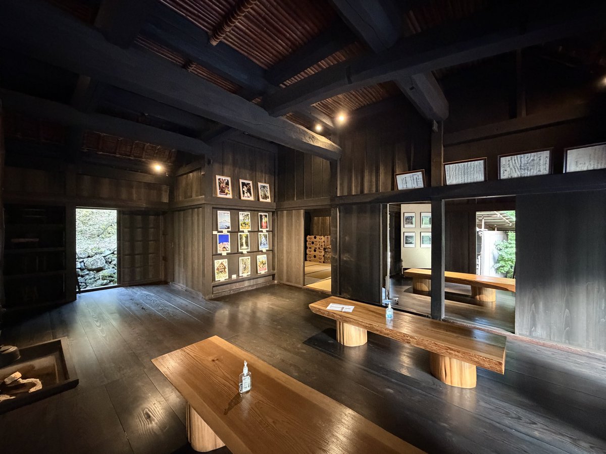 OKADATOMOHIRO's tweet image. TOKYO 最奥の山の上の国重要文化財、小林家住宅で、ワークショップ会場のうちあわせ。 #artstream #アートストリーム #檜原村