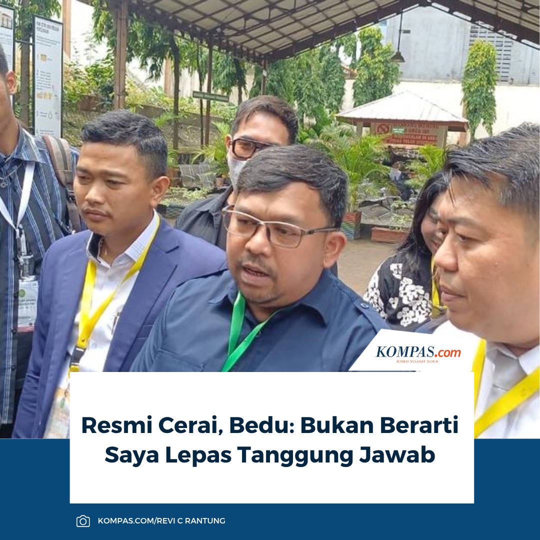 kompascom's tweet photo. Komedian Harabdu Tohar atau akrab disapa Bedu mengaku lega setelah proses perceraiannya dengan sang istri, Irma Kartika Anggaraeni alias Anggie, resmi diputuskan Pengadilan Agama Jakarta Selatan.
Baca di sini:
https://t.co/YUSzVyfv3y.
~AA #Bedu #Cerai https://t.co/svBCiLJsuS