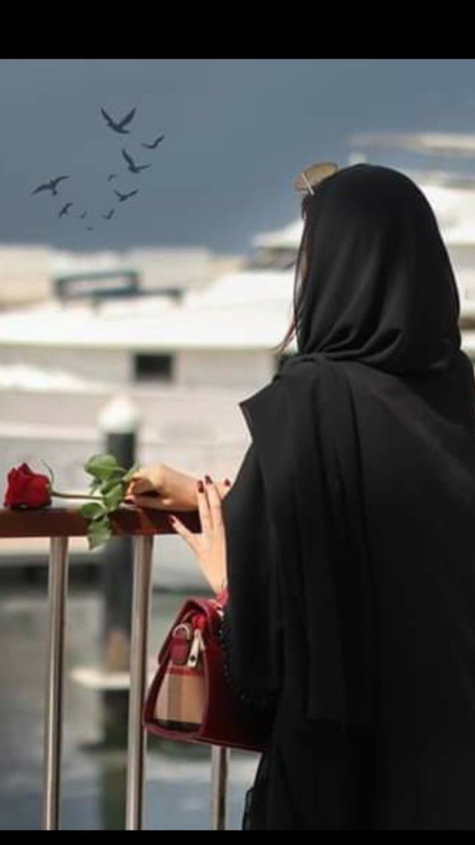 المرأه المطلقه ليست امرأة فاشله 
بل كانت ضحية لرجل فاشل.
1-مع
2-ضد