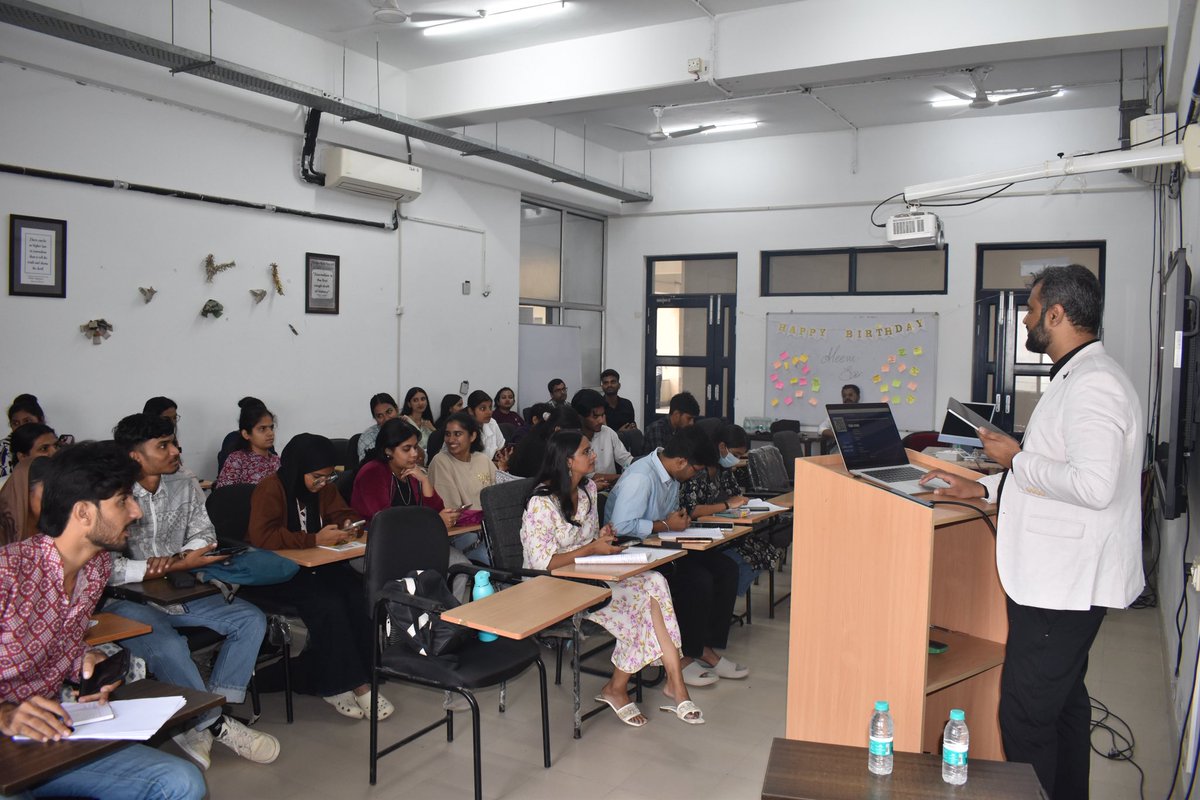 Learning and sharing keep my journalism journey alive. 
Every time I interact with students, I end up learning just as much as I share.

The workshop on Climate and Environmental Journalism at Central University of Punjab was full of energy, ideas, and fresh perspectives.