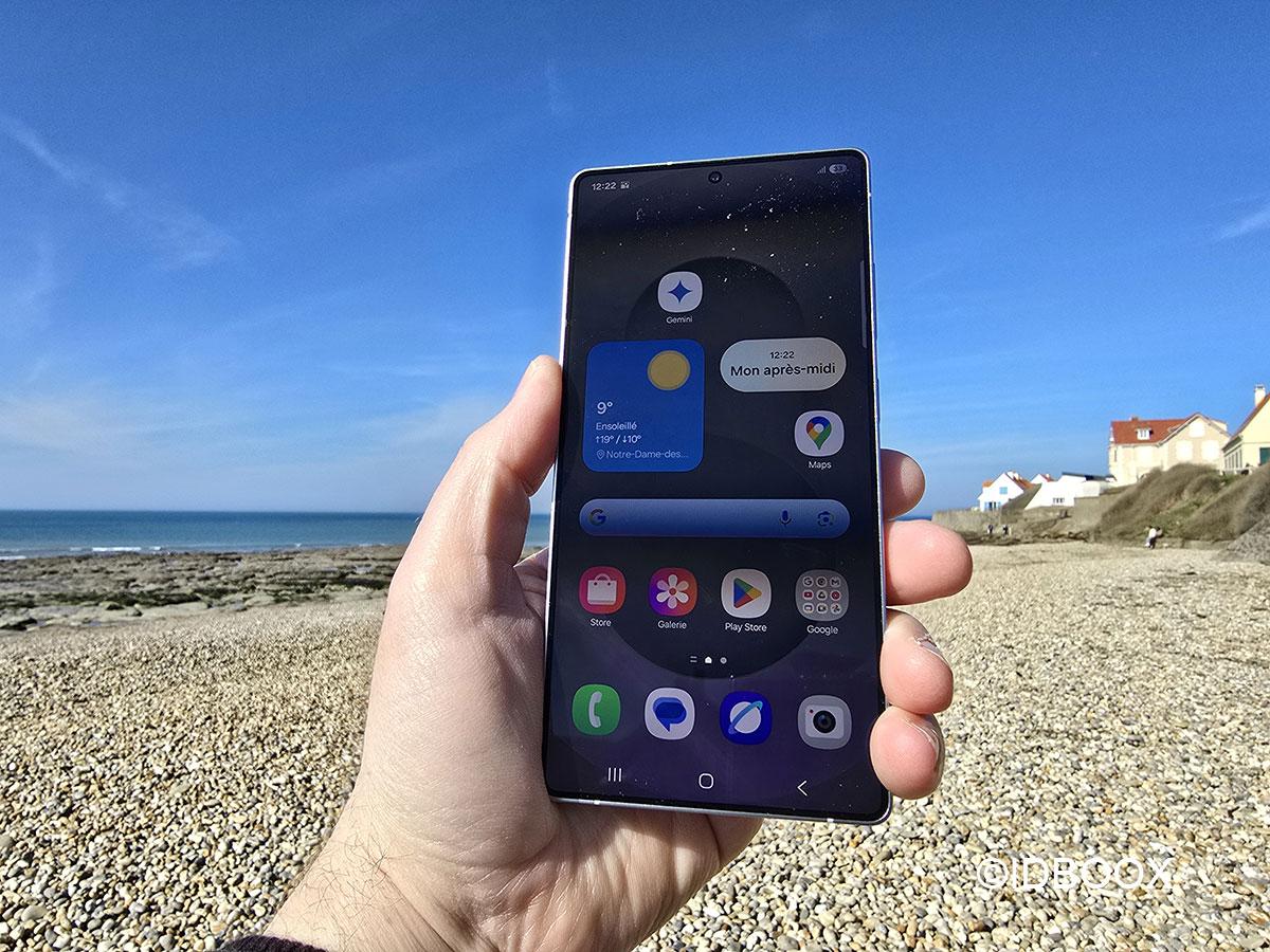 IziBook's tweet image. #NewsTech #GalaxyS26 Galaxy S26 – Samsung n’a finalement pas changé ses plans et c’est tant mieux: Une nouvelle fuite vient balayer une rumeur persistante concernant les Galaxy S26. On en sait un peu plus sur ce que nous réserve Samsung. … dlvr.it/TP4n0x @IDBOOX