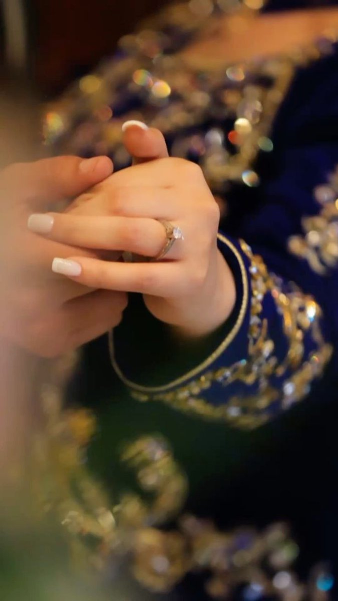 جوابك حسب خبرتك بالحياة؟!

من هو سند المرأه؟!

ابوها.... اخوهااا... زوجها.... ولدها؟! 🤔