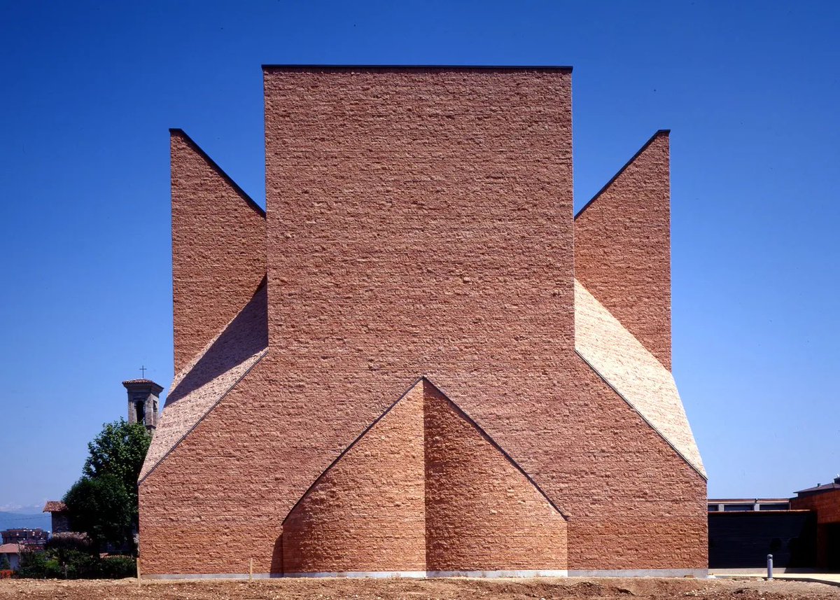 ⭕ ¿Arquiescultura?

Iglesia Juan XXIII | 2️⃣0️⃣0️⃣4️⃣ | Bérgamo | Mario Botta

#MiercolesEnladrillado #arquitectura #architecture #archilovers #diseño #design