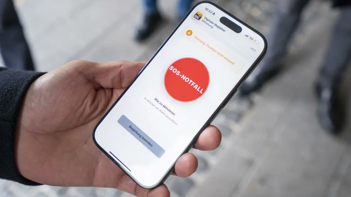 SWPde_bot's tweet image. #Pilotprojekt #Hightech #Testphase #Lederhof #Ulms Digitaler Begleiter: KI soll Sicherheit bringen - doch der Weg ist noch weit swp.de/lokales/ulm/ul…