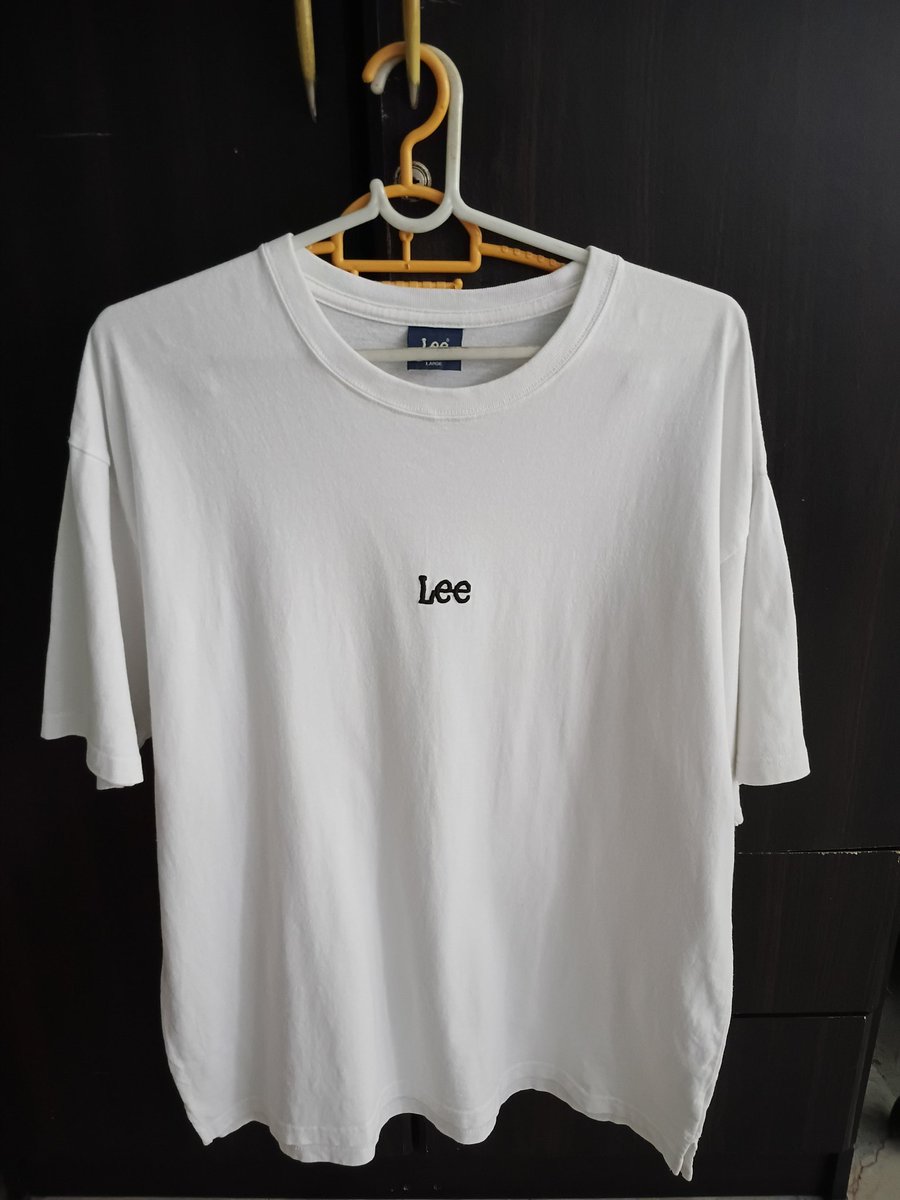 __2handsforyou's tweet photo. #ส่งต่อ เสื้อยืดLee สีขาว ไซส์ใหญ่ ทรงแบบในรูปสุดท้ายเลยค่ะ *ไม่มีตำหนิ* ราคา 120รวมส่ง

#ส่งต่อเสื้อผ้ามือสอง #ส่งต่อเสื้อผ้ามือ2 #ส่งต่อ #เสื้อผ้ามือสอง #ส่งต่อเสื้อผ้า #เสื้อผ้ามือ2 #เสื้อผ้ามือสองสภาพดี https://t.co/xvxYvsBNTa