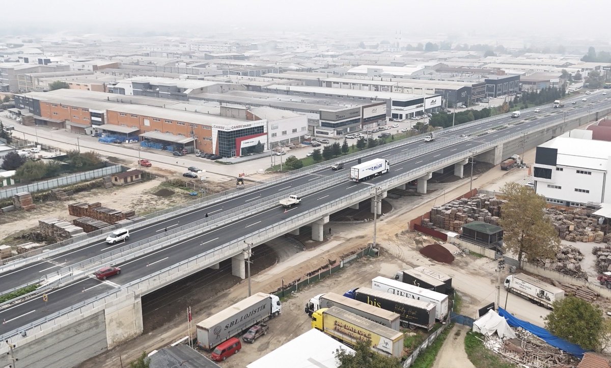 ⌛️Ağaç İşleri Kavşağımız bitmek üzere. 
📍Mesudiye ve Alanyurt bağlantıları için çalışmalarımız devam ediyor. ✅
#İnegölHerŞeyeDeğer