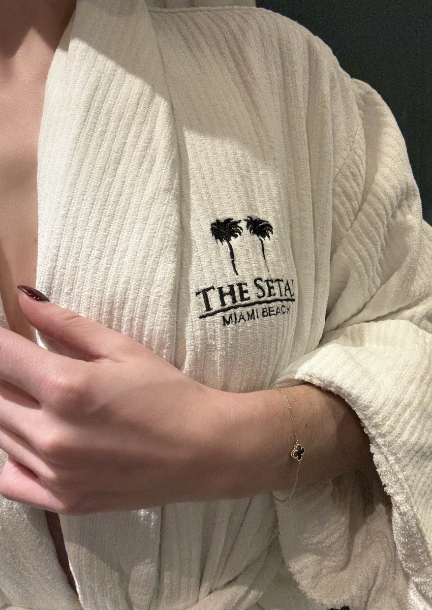 The three hour delay was worth it to make it here to you 🤍