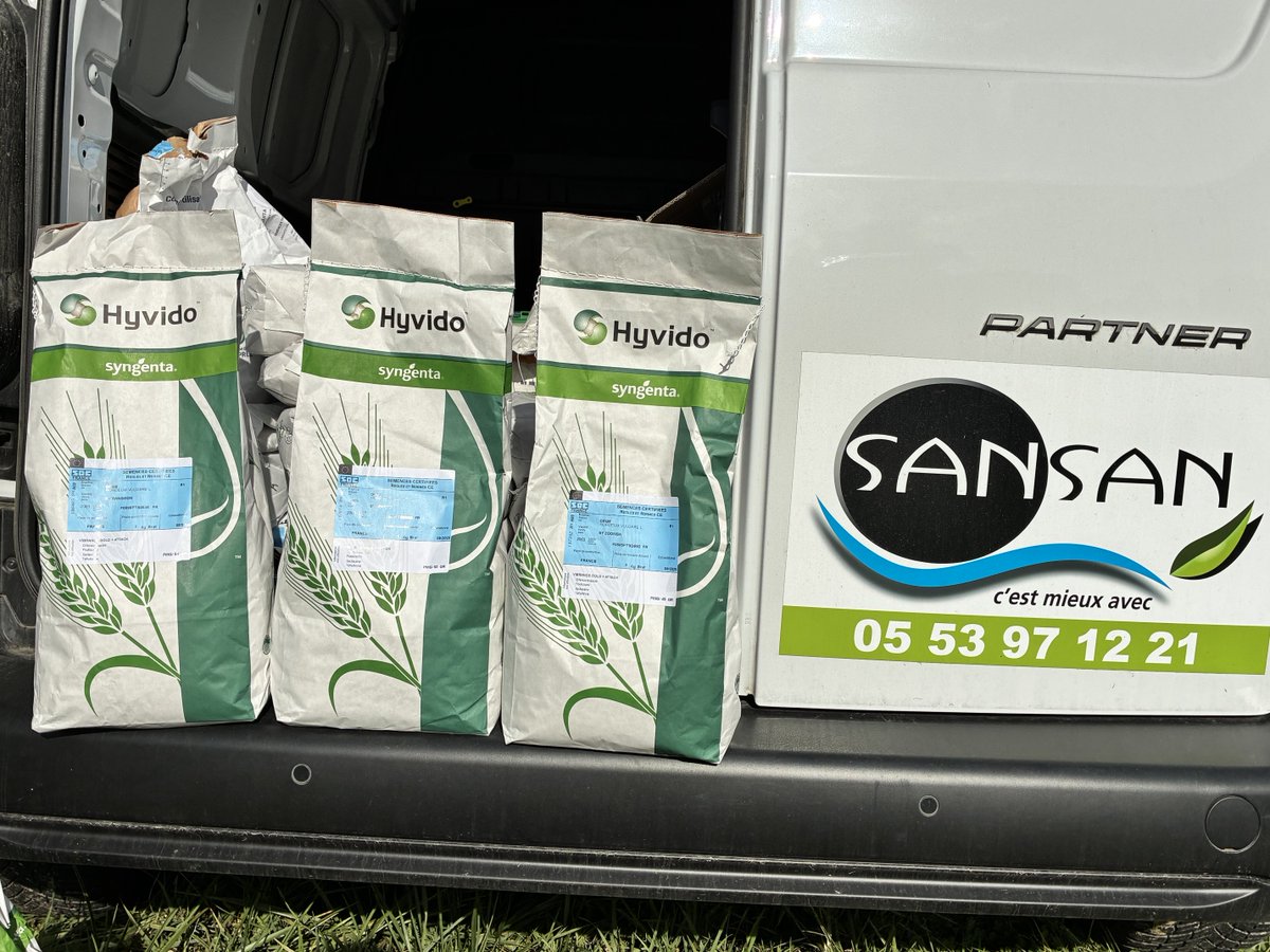 Après avoir semé le 1er essai blé hier, aujourd’hui semis de l’essai orge en partenariat avec ⁦<a href="/hyvido/">Syngenta HYVIDO™</a>⁩ ⁦<a href="/csansan1/">corinne sansan</a>⁩ ⁦<a href="/AgriAgen/">Agri Agen</a>⁩