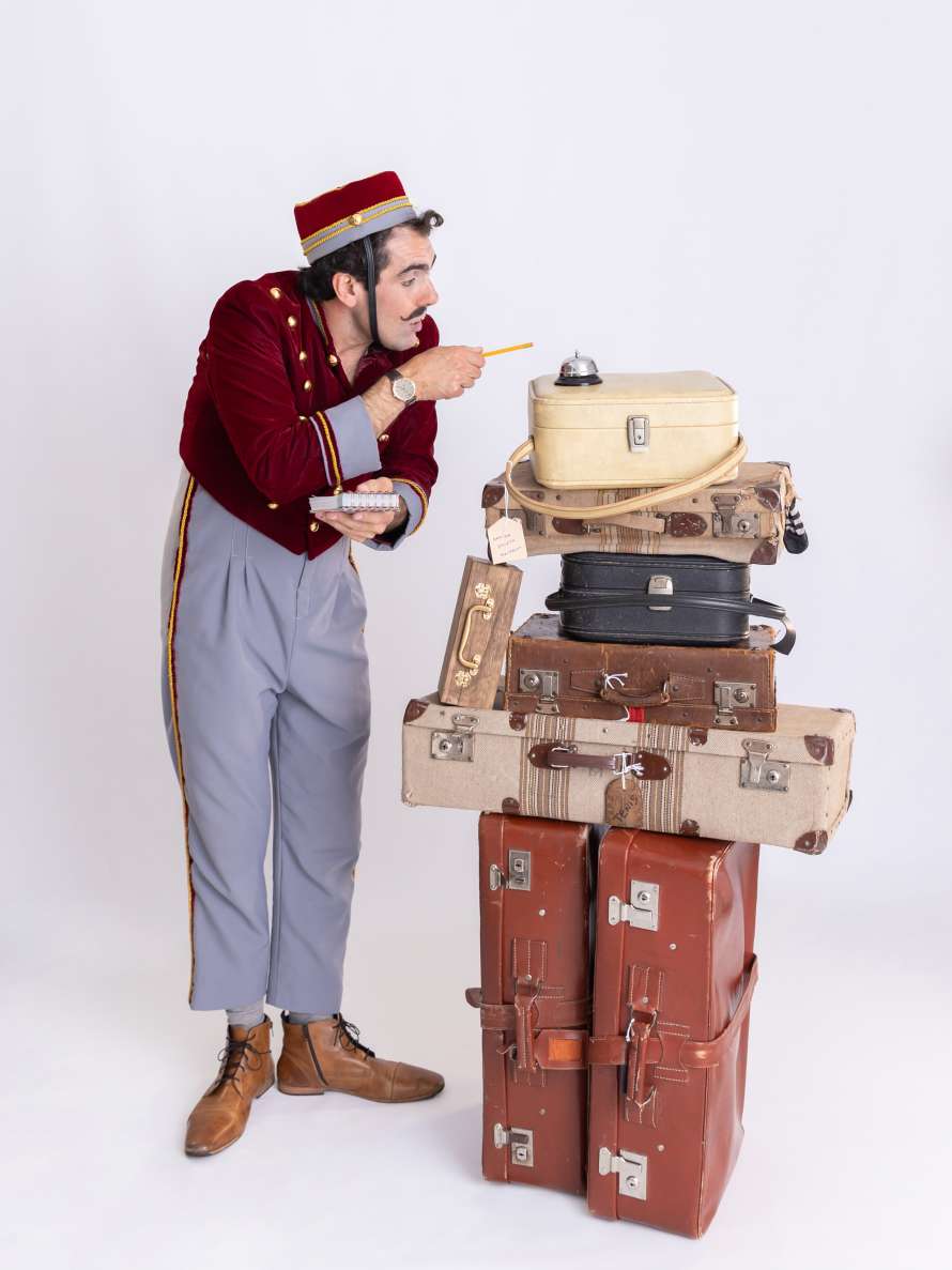 fimagmagia's tweet image. 📣 Adrián Conde arriba a l’Espai Ter amb "Chek-Out", un espectacle multipremiat.

🍂Al FIMAG de TARDOR et proposem cinema mut, clown i màgia visual per a tota la família!!

📅 Dissabte 13 de desembre | 🕖 19 h
📍 @EspaiTer 
🎟️ Des de 10 €  a 🔗espaiter.cat/ca/programacio…