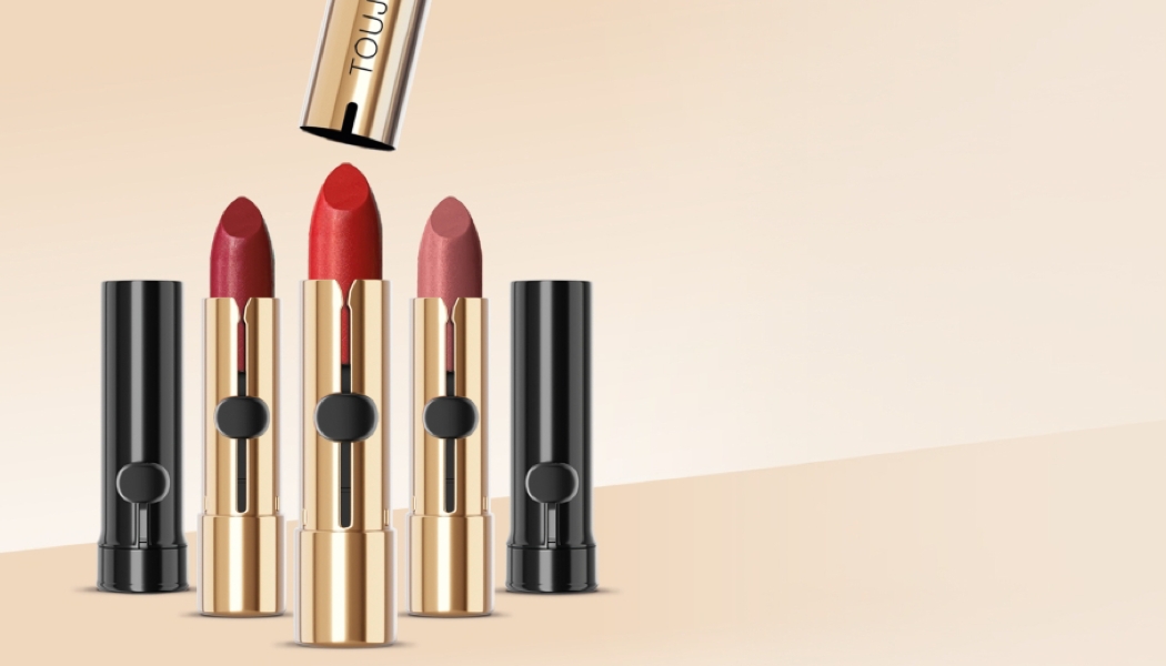 PremBeautyNews's tweet image. Toujours, Aptar Beauty’s refillable lipstick with a sliding mechanism
#makeup #packaging #refillable #lipstick @aptar 
premiumbeautynews.com/en/toujours-ap…