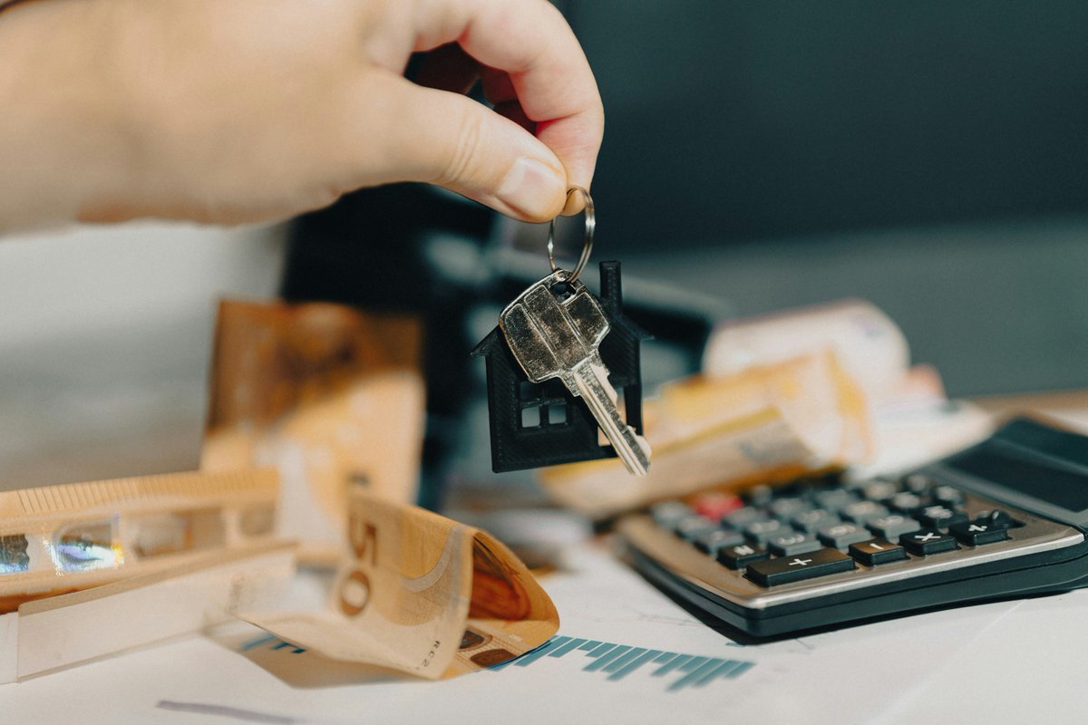 CorenaRealtor's tweet photo. Choosing Your Home Loan Term: 20 vs 30 Years:

https://t.co/KwDHI9m5fz

#HomeLoans #CorenaSellsHomes https://t.co/YraKStKT1Q