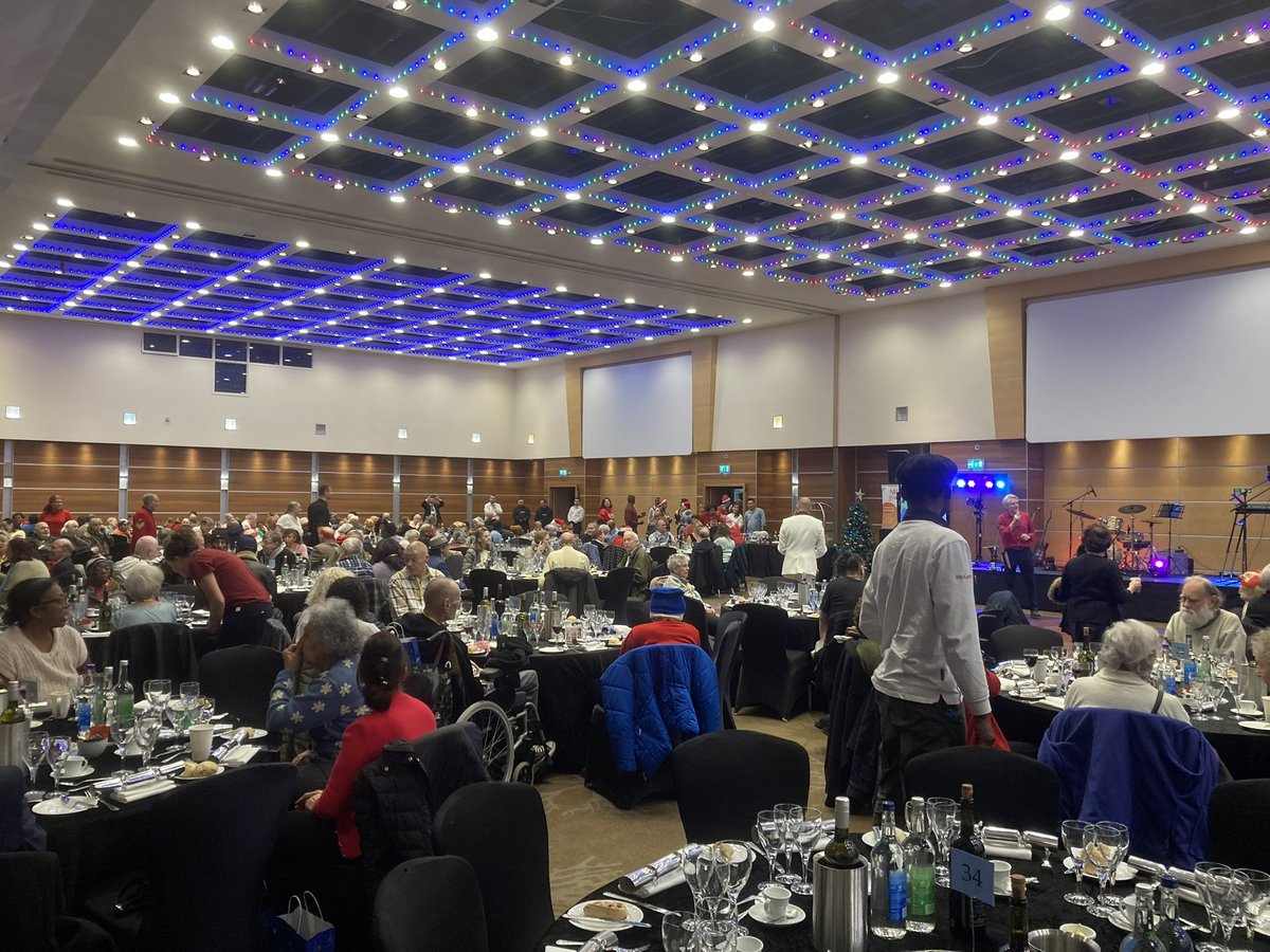 Nothing fills me with the Christmas spirit more than helping out at H&amp;F’s Big Christmas Lunch.

If you know any older residents who’ll be spending Christmas Day alone, let them know about this unique free event.

See details of the day, how to join, volunteer &amp; donate below.