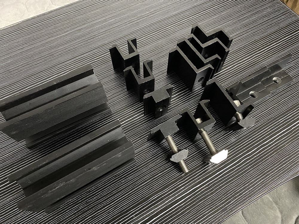 alumsolar's tweet image. In response to extensive market demand in Brazil, ALUMSOLAR now comprehensively launches the professionally black anodized #SolarMountingSystem. 
Visit our official website 🔗 alumsolar.com to learn more about it