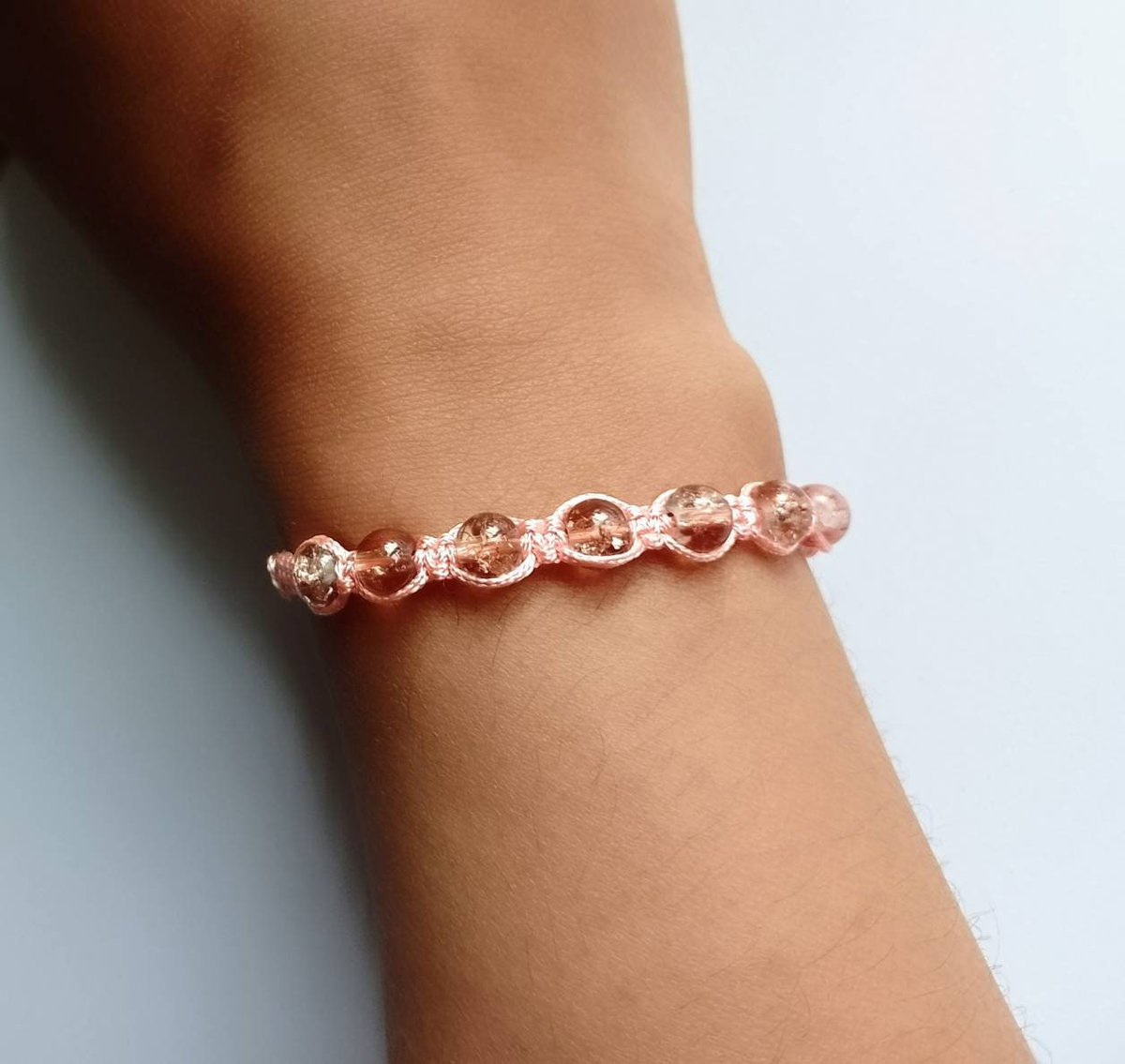 Crackle Bead Adjustable Bracelet.  Available in several colours, check them out at danverscottagecrafts.etsy.com/listing/124760…

#craftbizparty #ukmakers #WelshCraftHour #womaninbizhour #handmade #Christmas #Christmas2025 #giftforher #giftideas