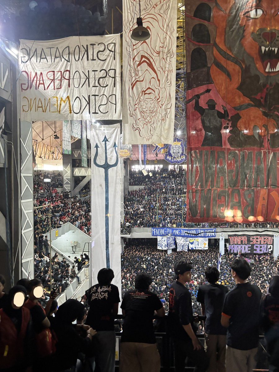 Gimana nih parade ui kemarin? Jujur menurut Mingris seru dan pecah banget!🤩🥳 Kira kira fakultas favorit Sobat Igrisa apa?