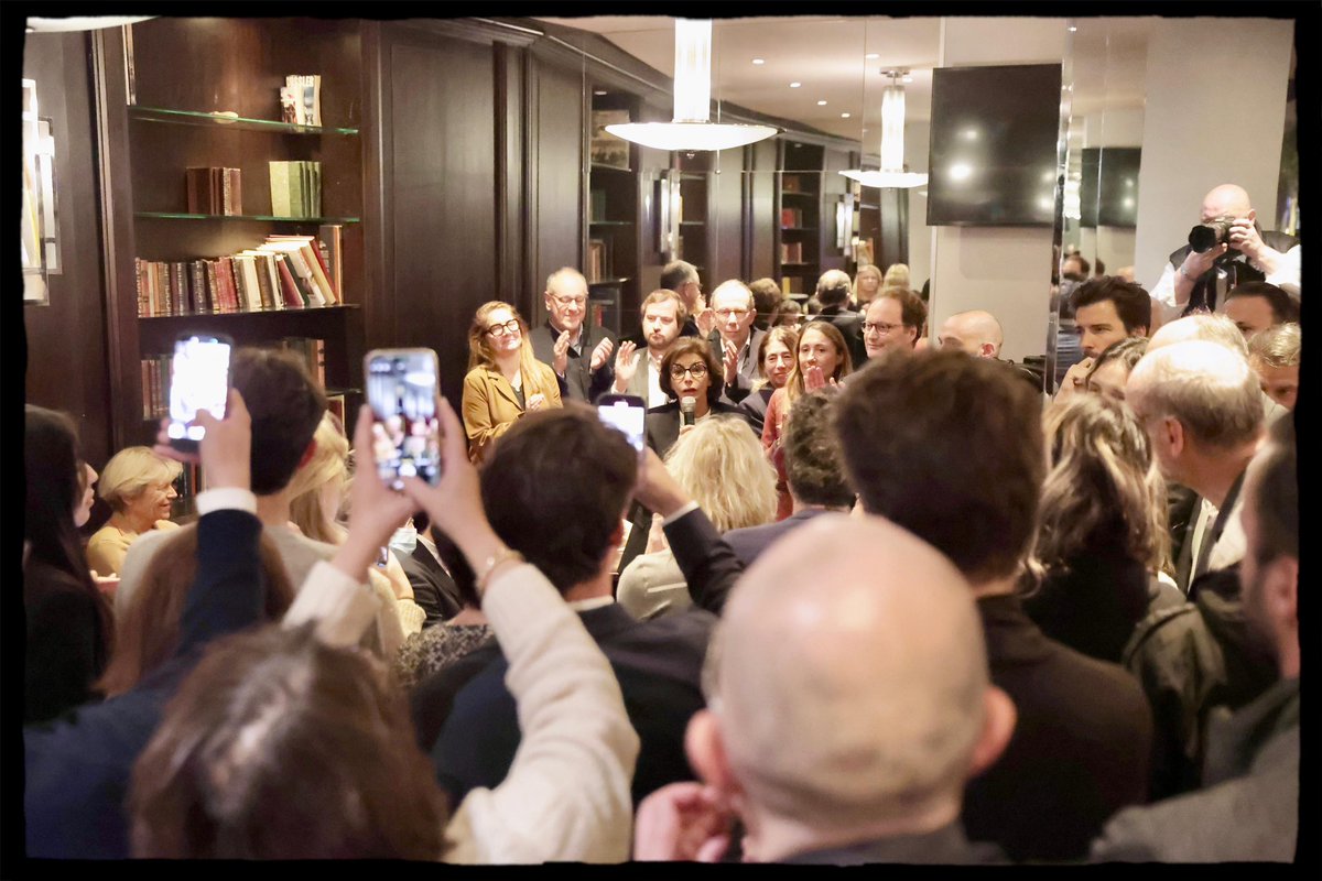 datirachida's tweet photo. Avec les militants @Renaissance hier soir à #Paris9 aux côtés de @SylvainMaillard et @benjaminhaddad.
Une même ambition, un même enthousiasme: rassembler et changer Paris. #Dati2026 https://t.co/HxH1CJxBUJ