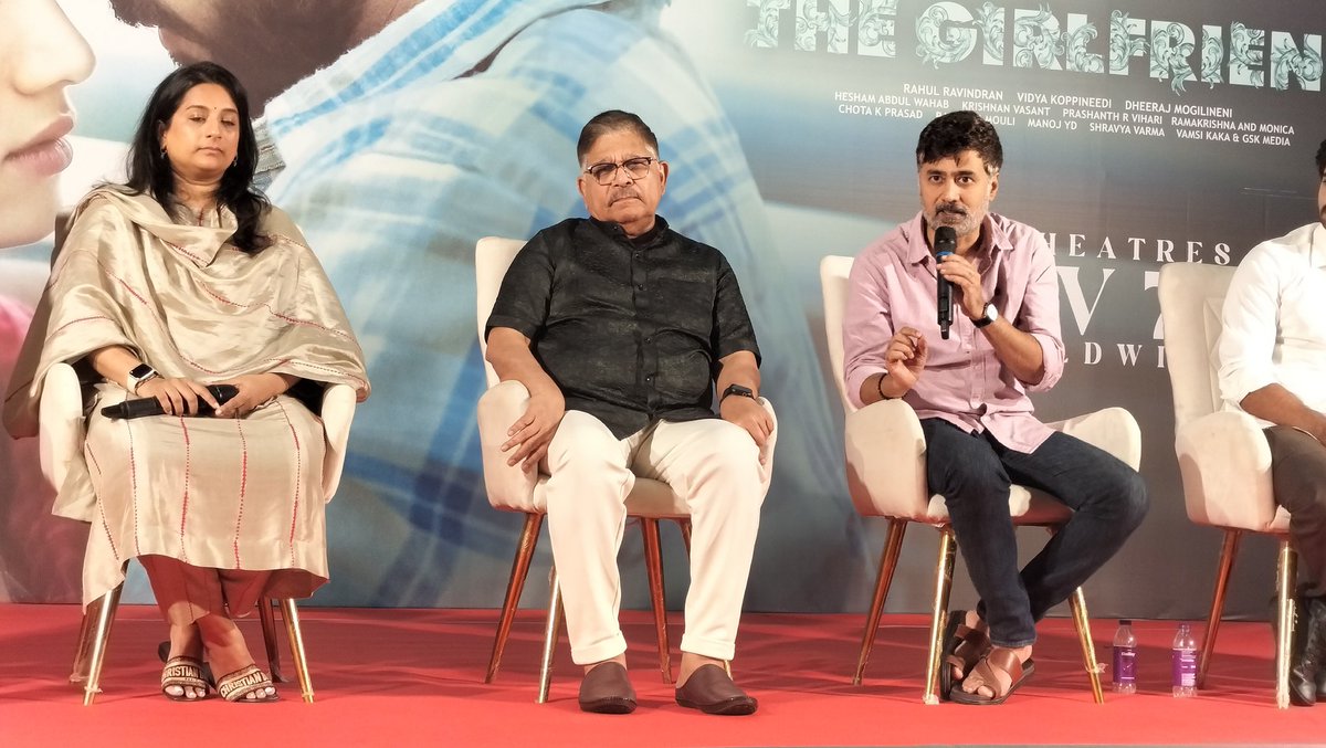 tarakviews's tweet image. #TheGirlFriend Pre Release Press Meet : 
#AlluAravind With Media 
👉 సరైనోడు 2 చేస్తే గీత ఆర్ట్స్ లోనే ఉంటుంది 
👉 బండ్ల గణేష్ పై నేను స్పందించను,ఎందుకంటే నాకు ఒక స్థాయి ఉంది
👉 రష్మిక ఉంటే డాన్స్ చేసే వాడిని
#TheGirlFriend on November 7th