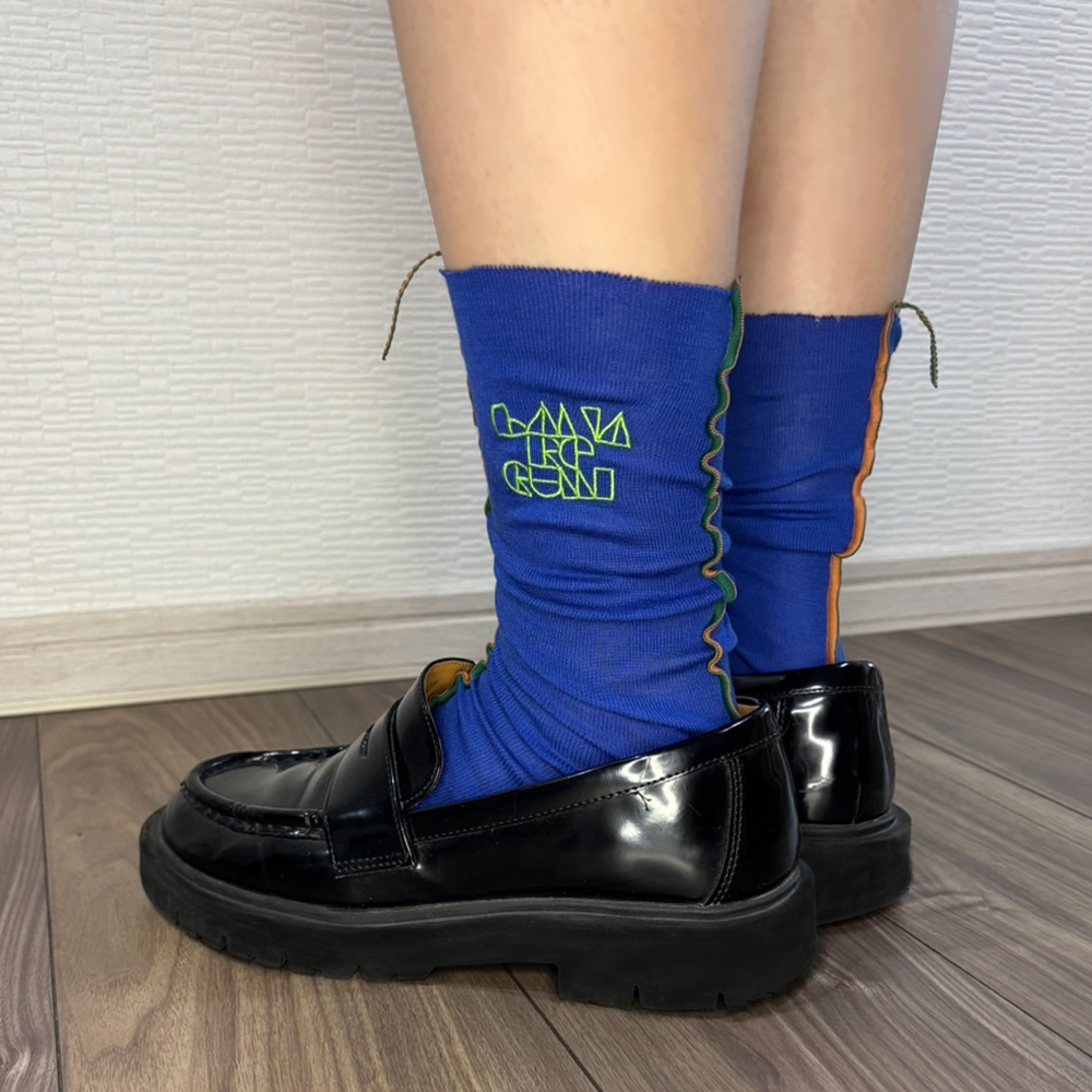 【大好評のソックス通販開始🧦】
先日終了した全国ツアー「TOUR good to go!」にて、各地で売り切れが続出の「hanaregumi×MarinaKarna　good to go ソックス」♪
こちらの通販がオフィシャルグッズストアにて販売開始いたしました‼️
